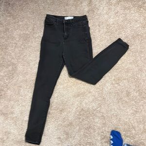 Black skinny jeans!